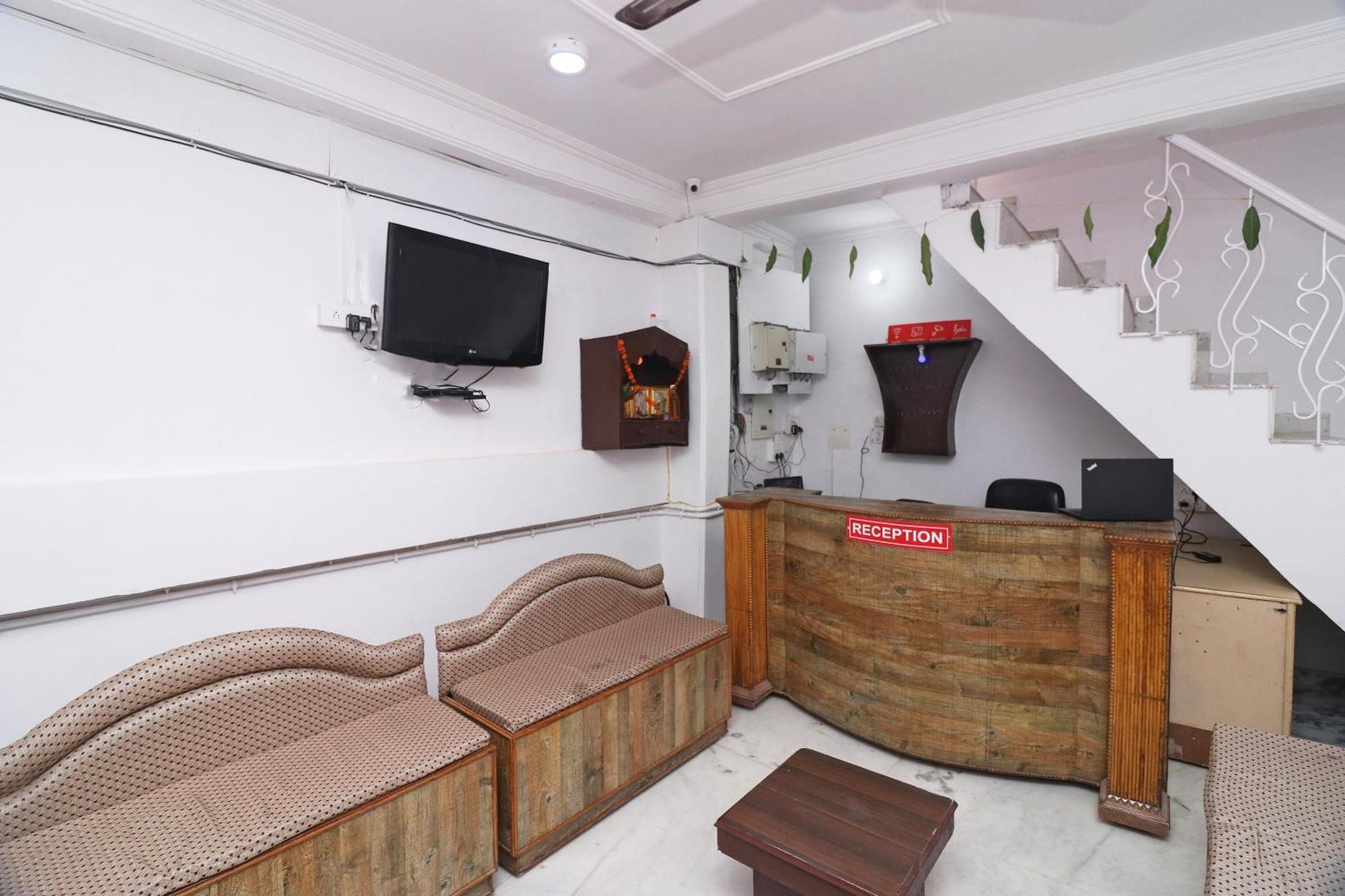 โอโย 44236 โฮเต็ล จันทรา บาฆะ Hotel ริชิเคช ภายนอก รูปภาพ